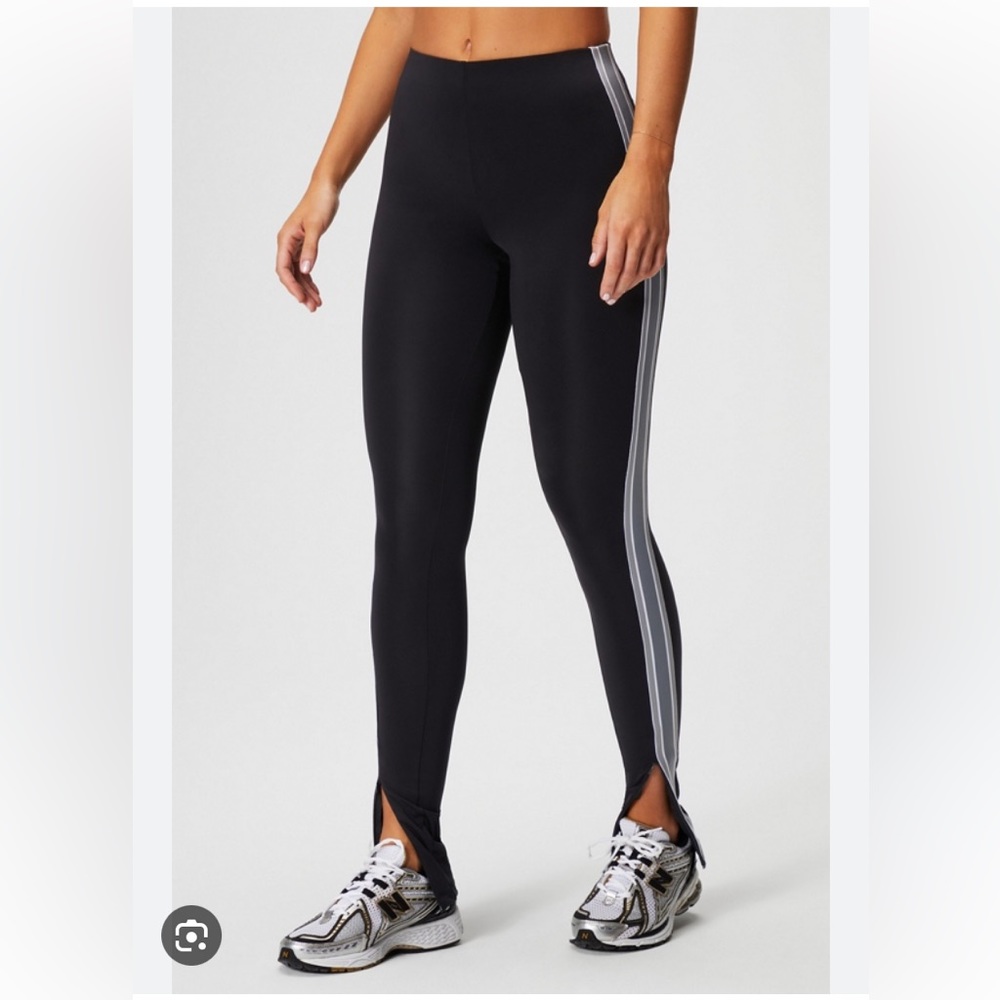 fabletics twisted stripe motion 365 pant • medium • black/grey